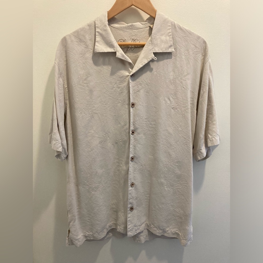 Tommy Bahama 100% Silk Light Tan Casual Button Down Shirt